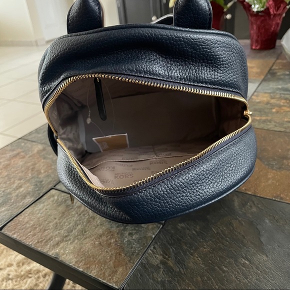 NWT Michael Kors Medium Abbey Leather Backpack - Picture 8 of 11